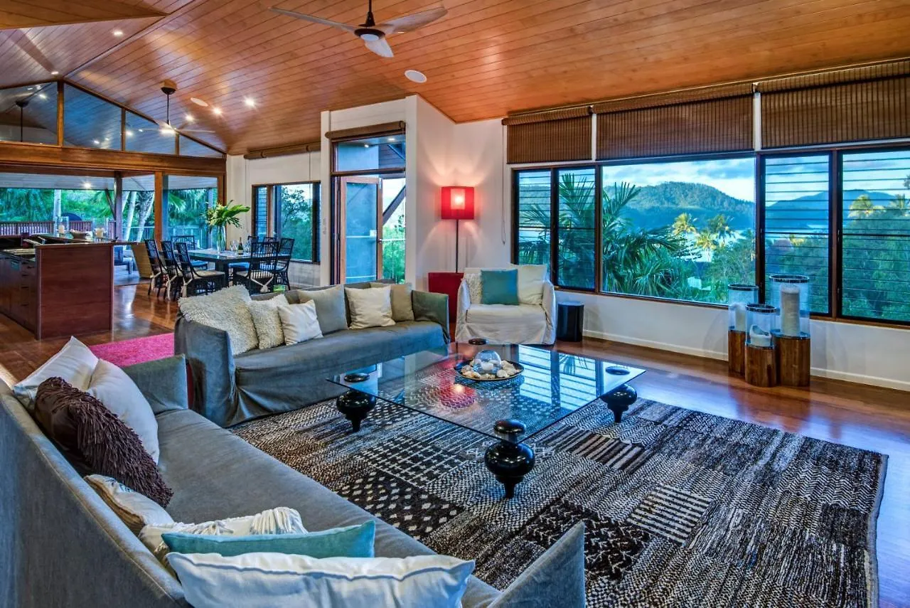 Indulge In The Lap Of Luxury, Iluka Is Your Private Ocean-View Haven On Half An Acre With Infinity Pool And Two Golf Buggies Hamilton Island