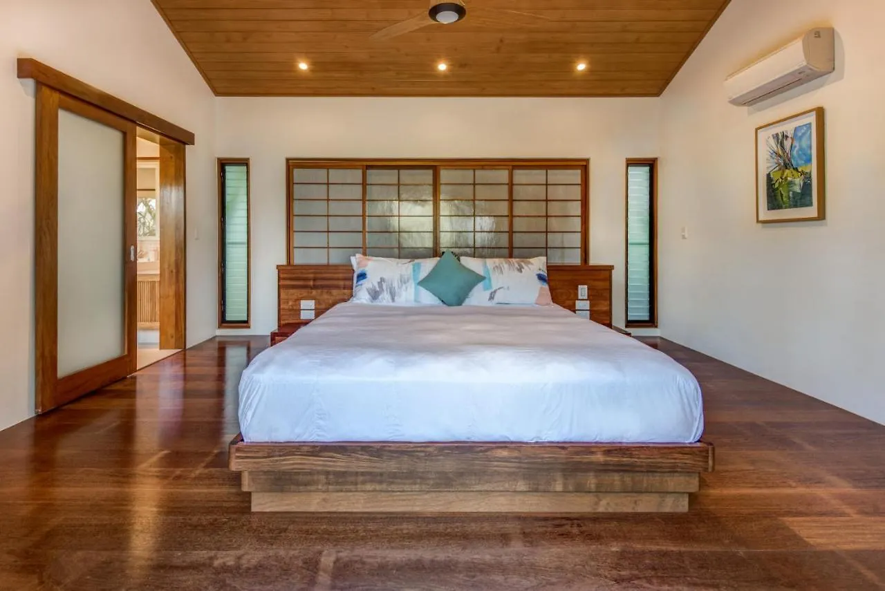 Indulge In The Lap Of Luxury, Iluka Is Your Private Ocean-View Haven On Half An Acre With Infinity Pool And Two Golf Buggies Hamilton Island